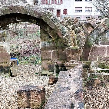 Vestiges de lancienne abbaye de Graufthal