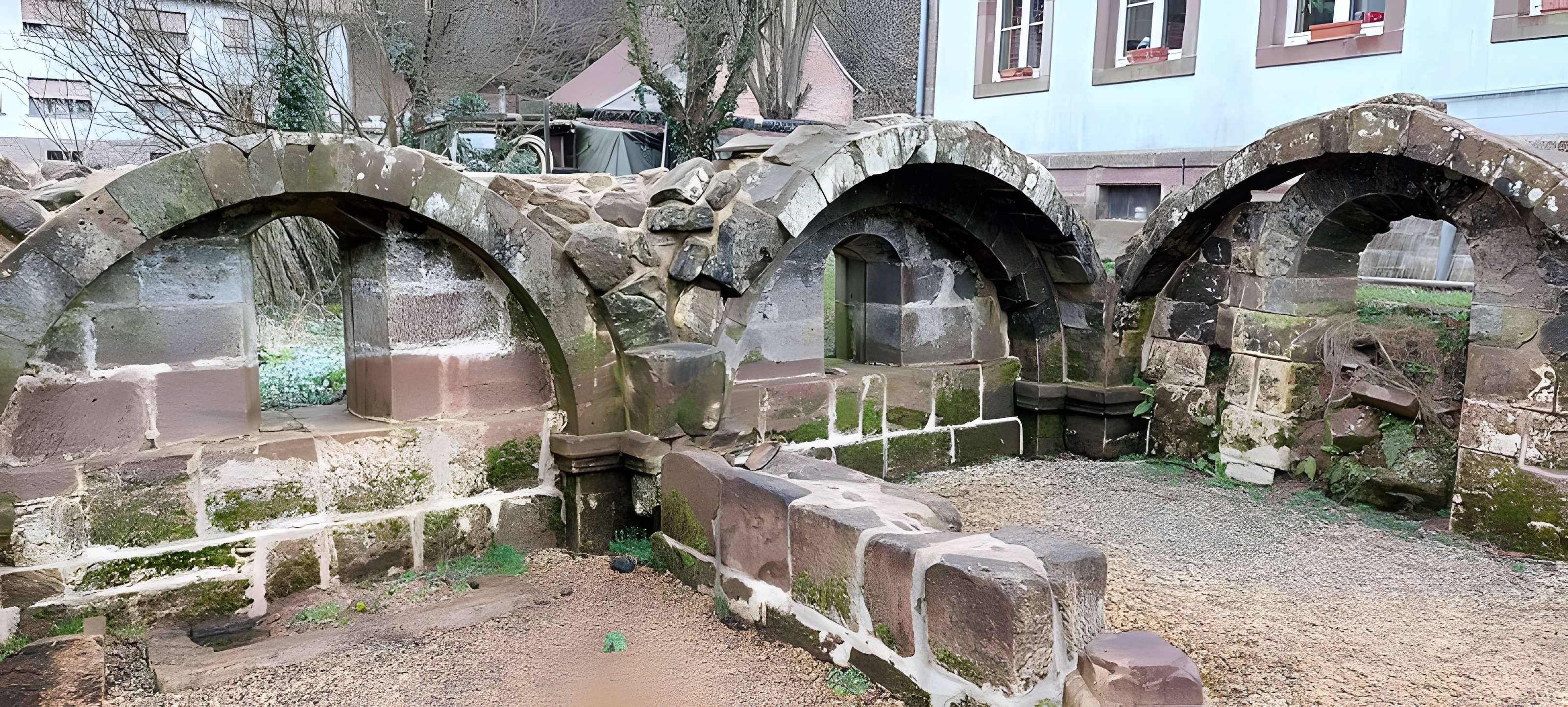 Vestiges de l'ancienne abbaye de Graufthal