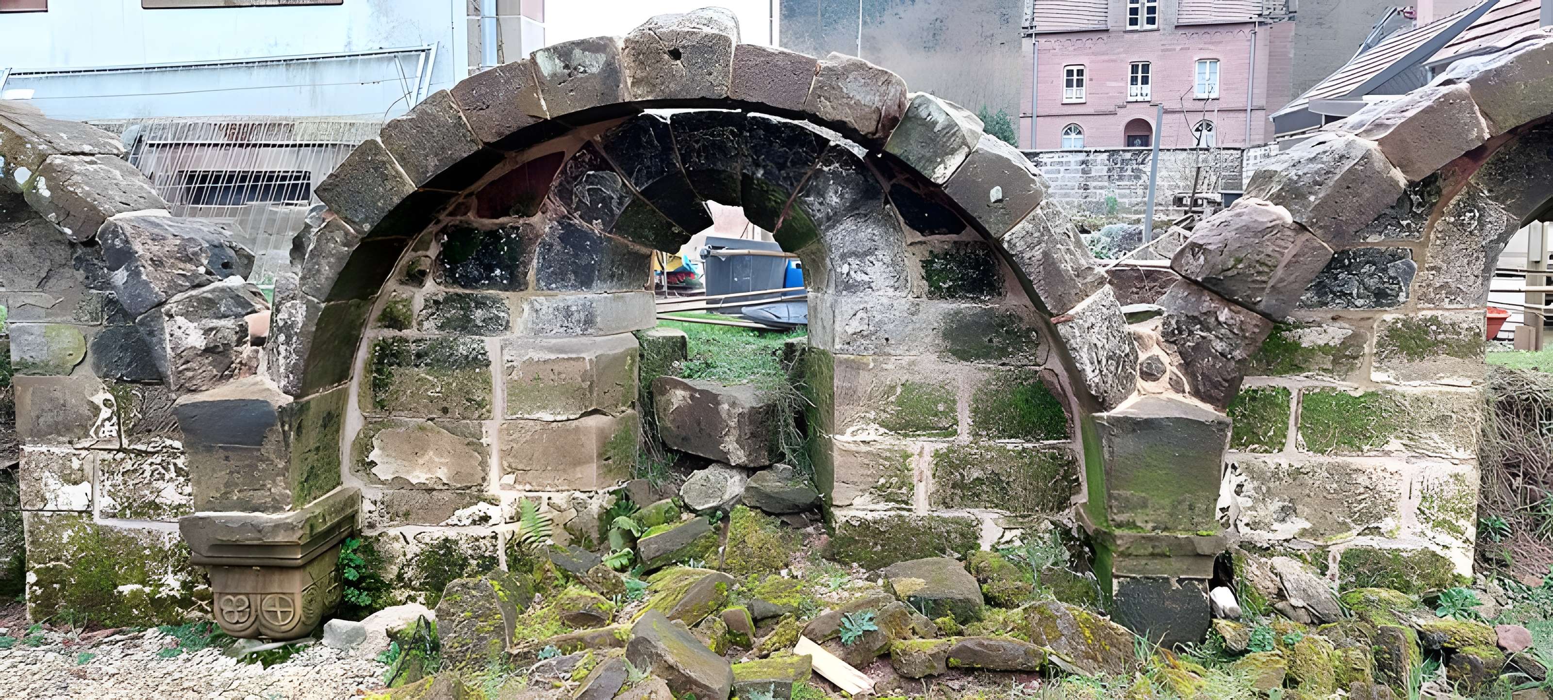 Vestiges de l'ancienne abbaye de Graufthal