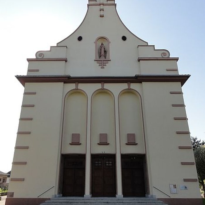 Photo de Eglise catholique Sainte-Thérèse-de-lEnfant-Jésus