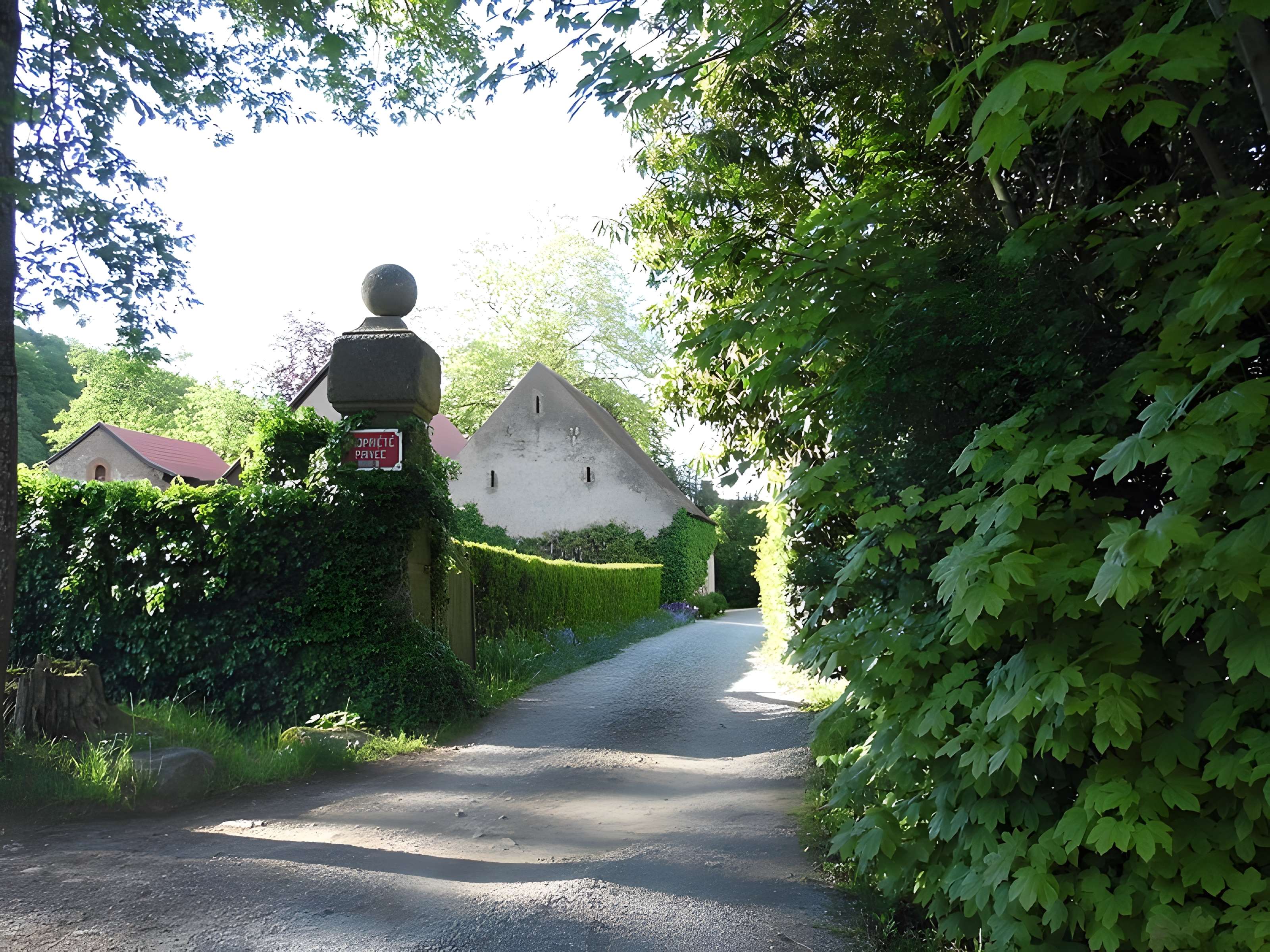 Ancien couvent des chanoines réguliers de saint Augustin