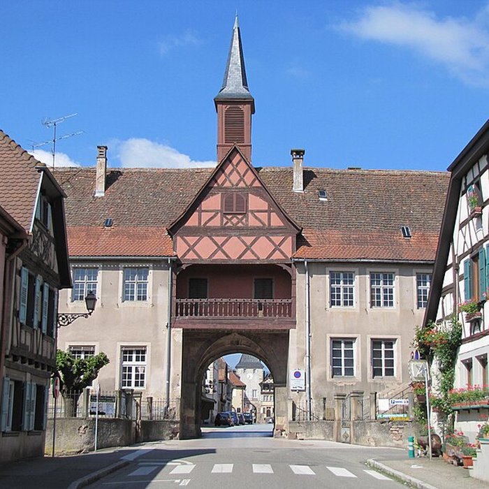 Photo de Remparts et quatre anciennes portes
