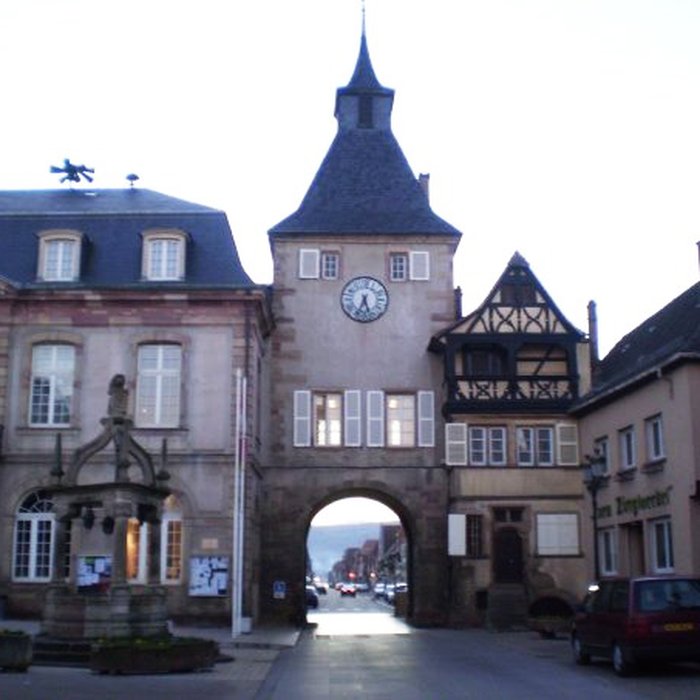 Photo de Remparts et quatre anciennes portes