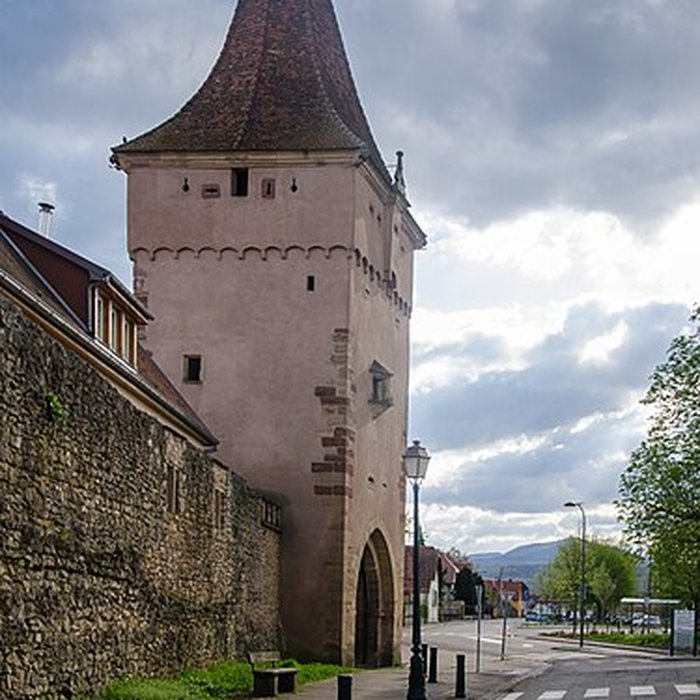 Photo de Remparts et quatre anciennes portes