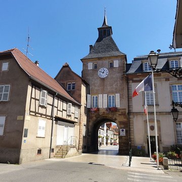 Remparts et quatre anciennes portes