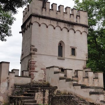 Remparts et quatre anciennes portes