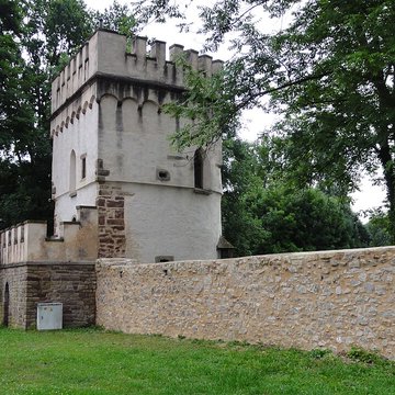 Remparts et quatre anciennes portes