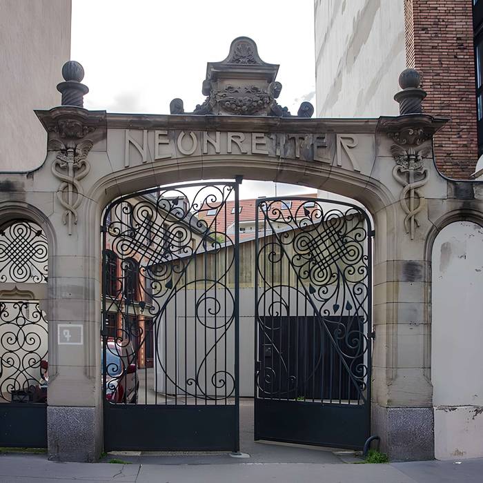 Photo de Ancien magasin Neunreiter, actuellement centre européen dactions artistiques contemporains CEAAC