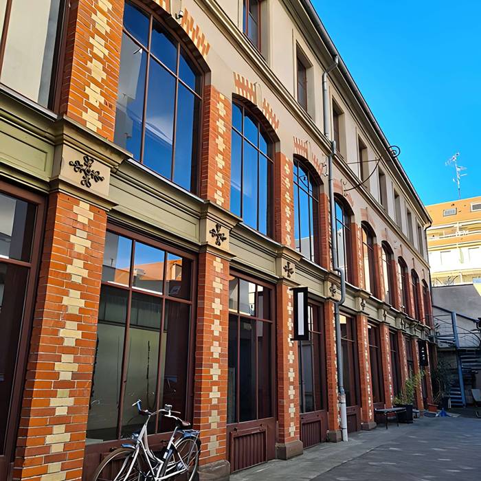 Photo de Ancien magasin Neunreiter, actuellement centre européen dactions artistiques contemporains CEAAC