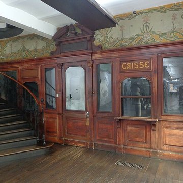 Ancien magasin Neunreiter, actuellement centre européen dactions artistiques contemporains CEAAC