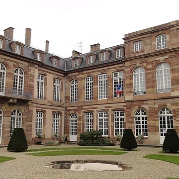 Hôtel des Deux Ponts ou Hôtel du Gouverneur militaire