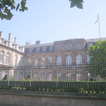 Hôtel des Deux Ponts ou Hôtel du Gouverneur militaire
