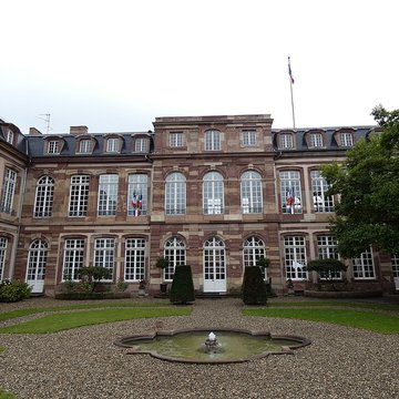 Hôtel des Deux Ponts ou Hôtel du Gouverneur militaire