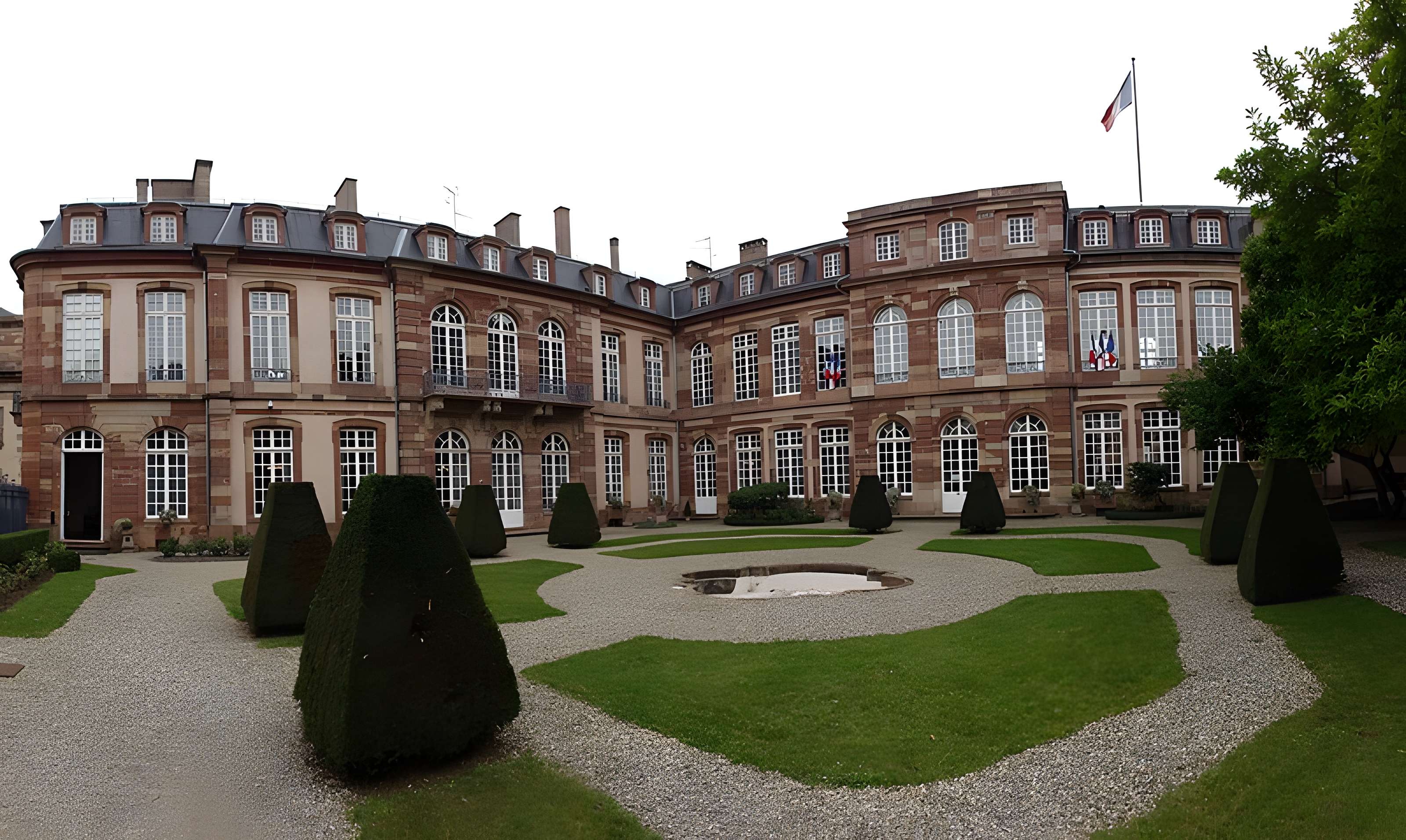 Hôtel des Deux Ponts ou Hôtel du Gouverneur militaire