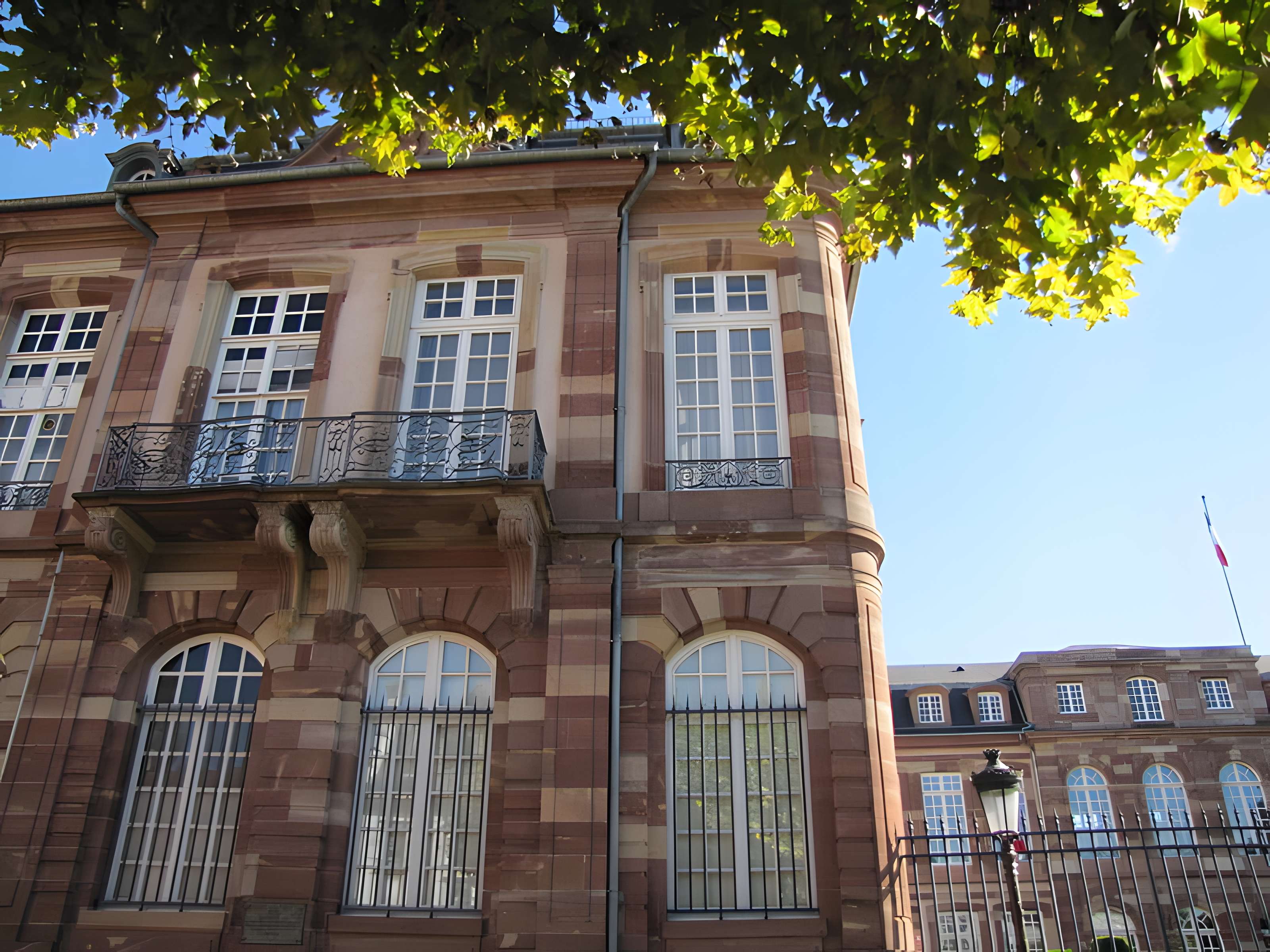 Hôtel des Deux Ponts ou Hôtel du Gouverneur militaire