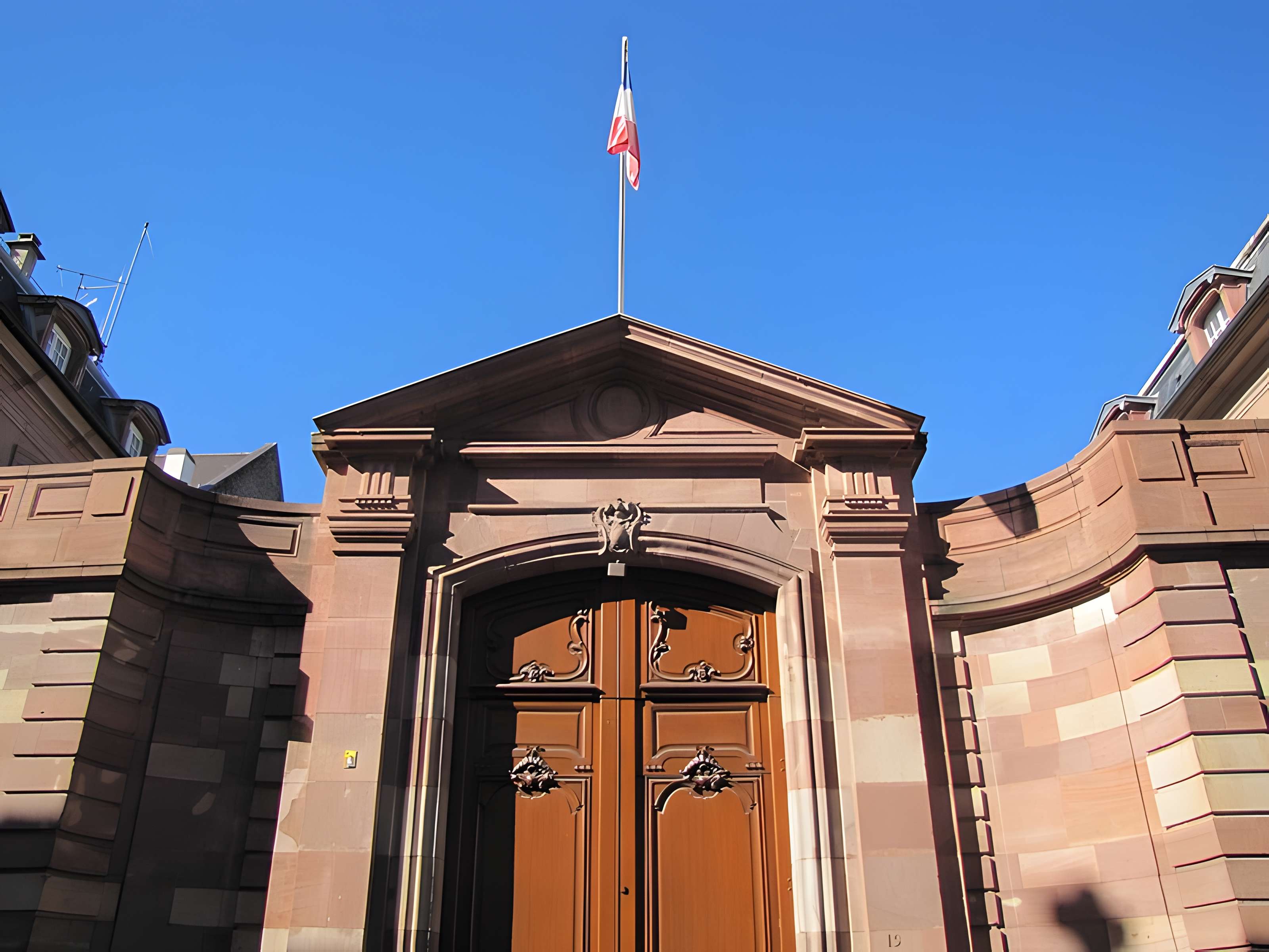 Hôtel des Deux Ponts ou Hôtel du Gouverneur militaire