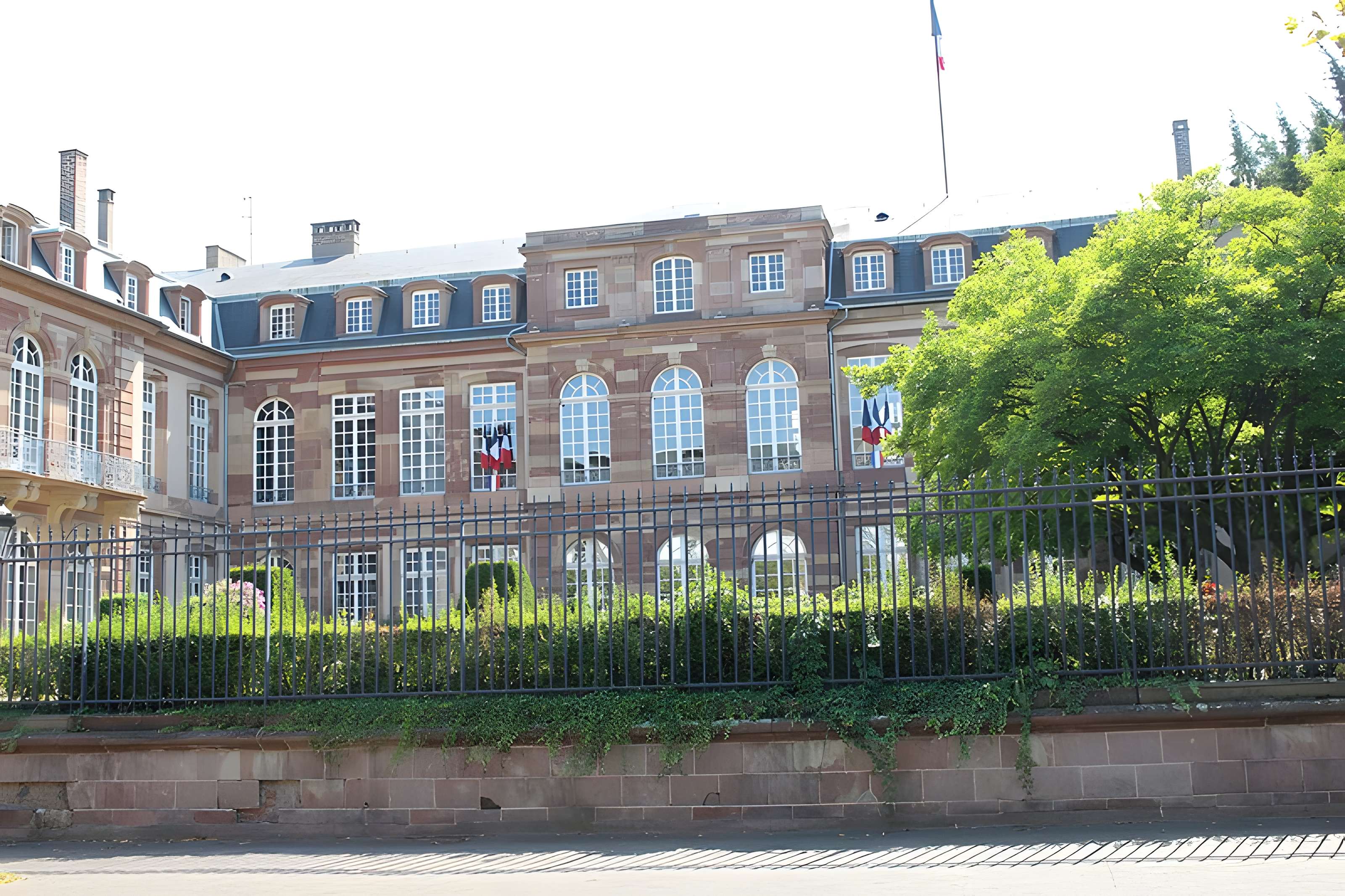 Hôtel des Deux Ponts ou Hôtel du Gouverneur militaire