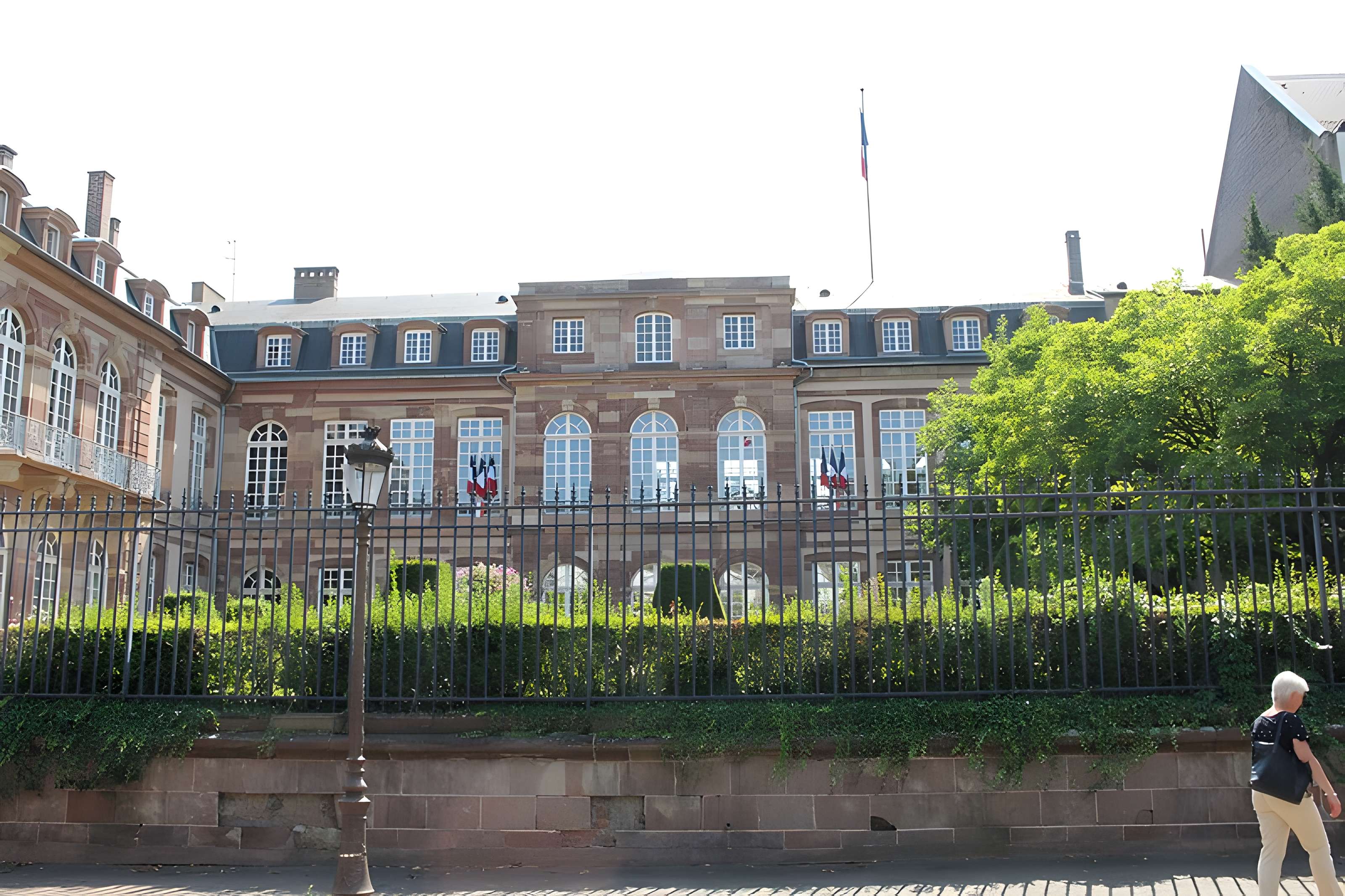 Hôtel des Deux Ponts ou Hôtel du Gouverneur militaire