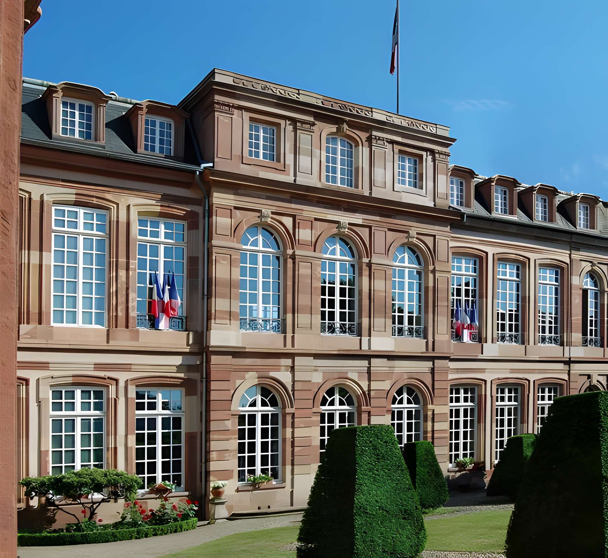 Hôtel des Deux Ponts ou Hôtel du Gouverneur militaire