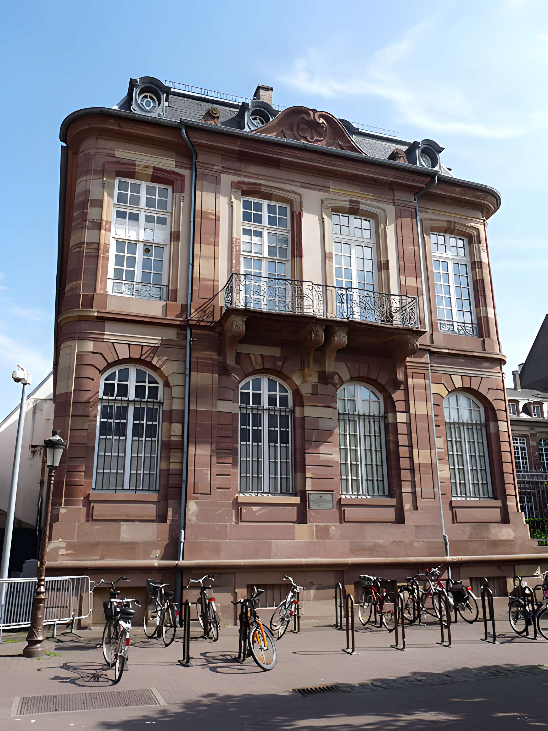 Hôtel des Deux Ponts ou Hôtel du Gouverneur militaire