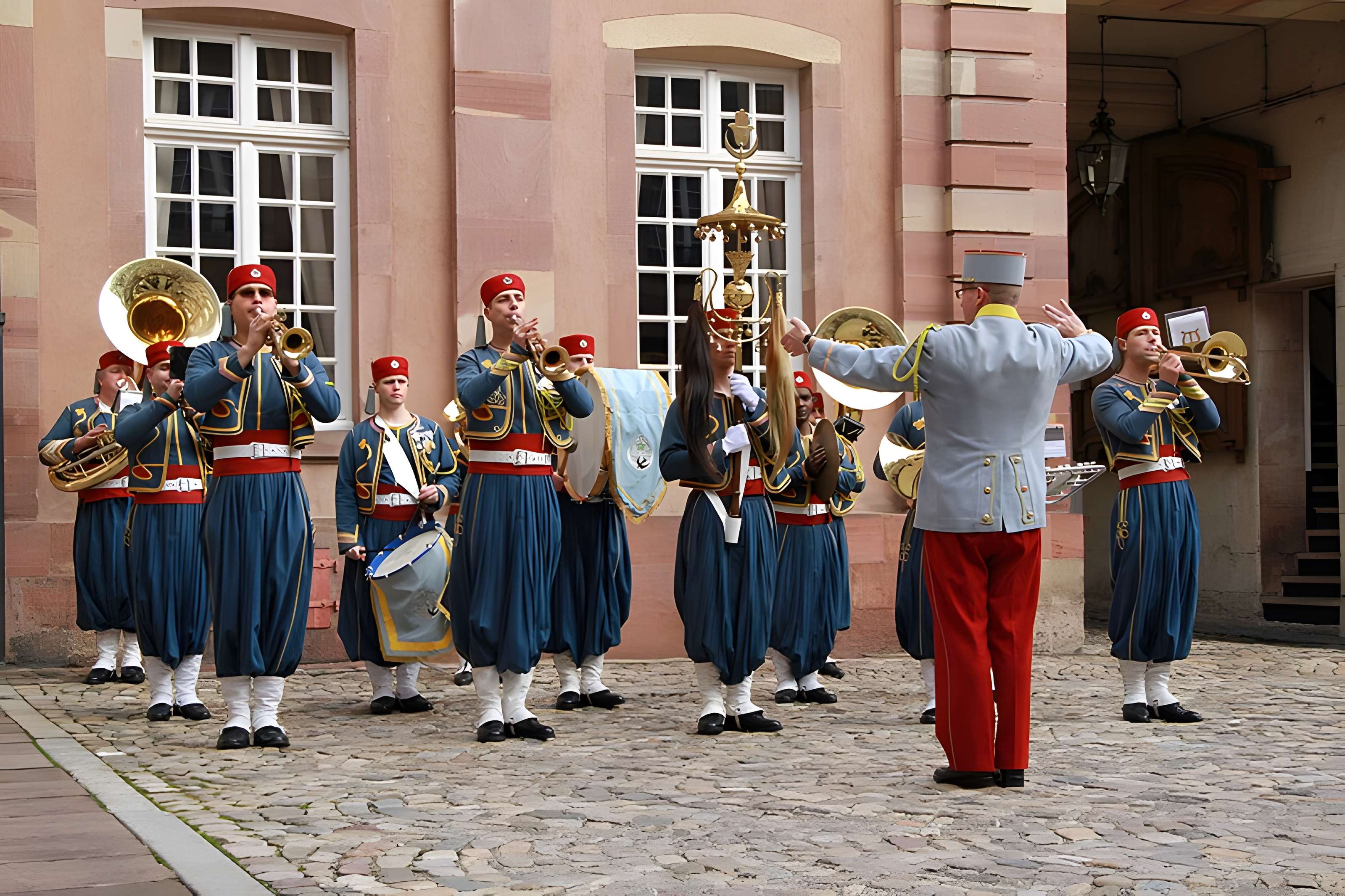 Hôtel des Deux Ponts ou Hôtel du Gouverneur militaire