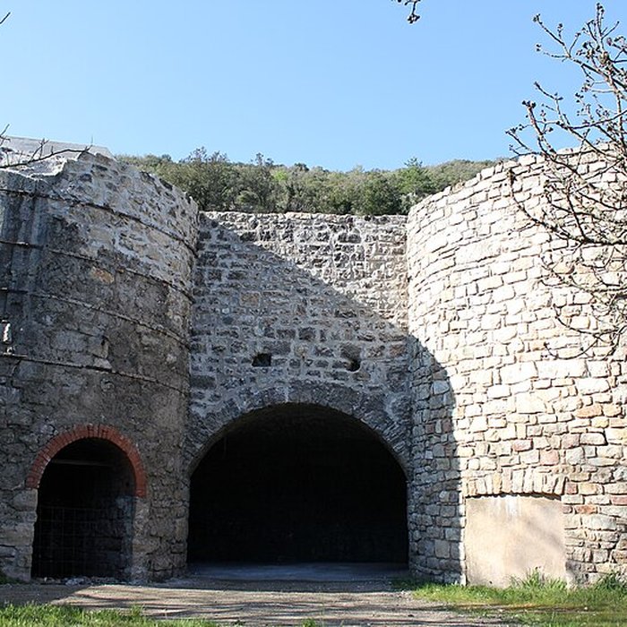 Photo de Four à chaux de La Tour-sur-Orb