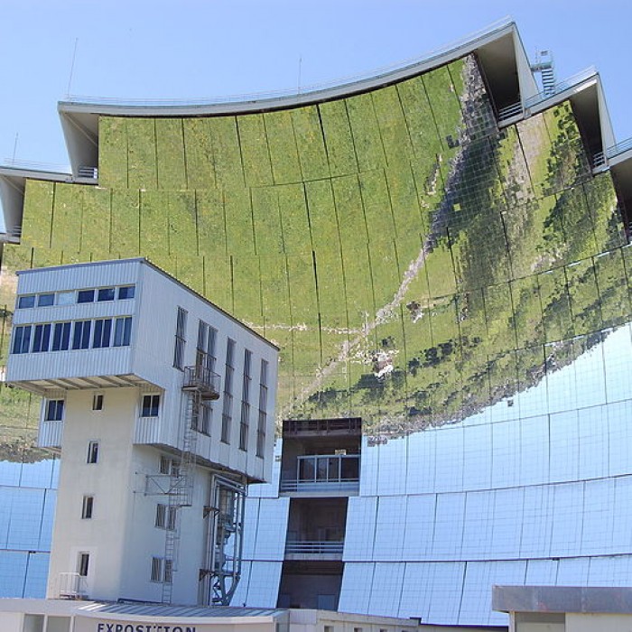 Photo de Four solaire dOdeillo à Font-Romeu-Odeillo-Via