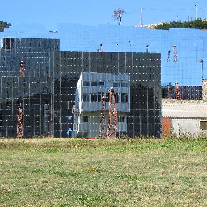 Photo de Four solaire dOdeillo à Font-Romeu-Odeillo-Via