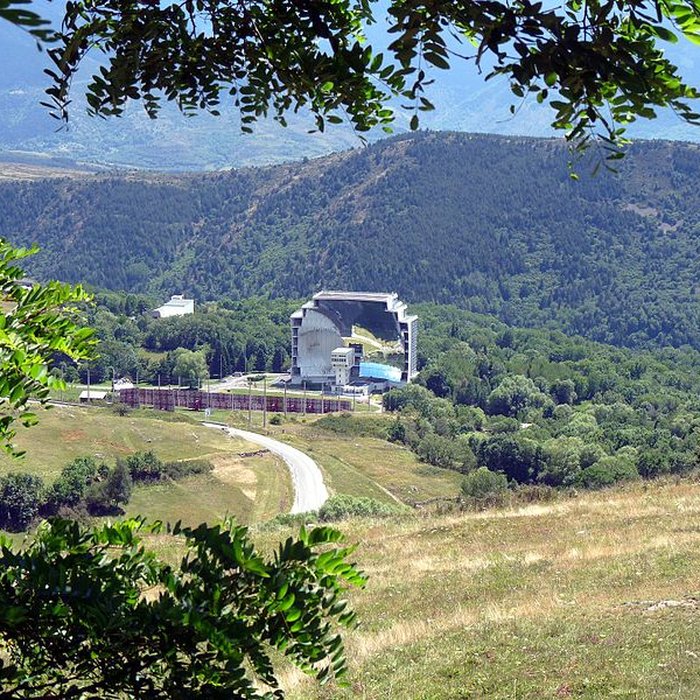 Photo de Four solaire dOdeillo à Font-Romeu-Odeillo-Via