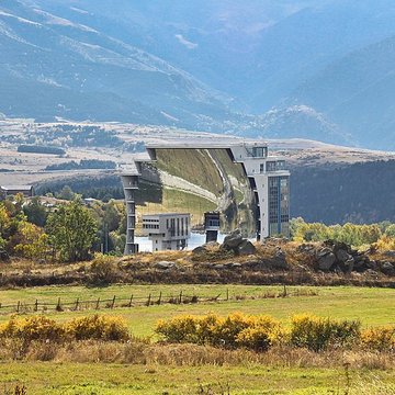 Four solaire dOdeillo à Font-Romeu-Odeillo-Via