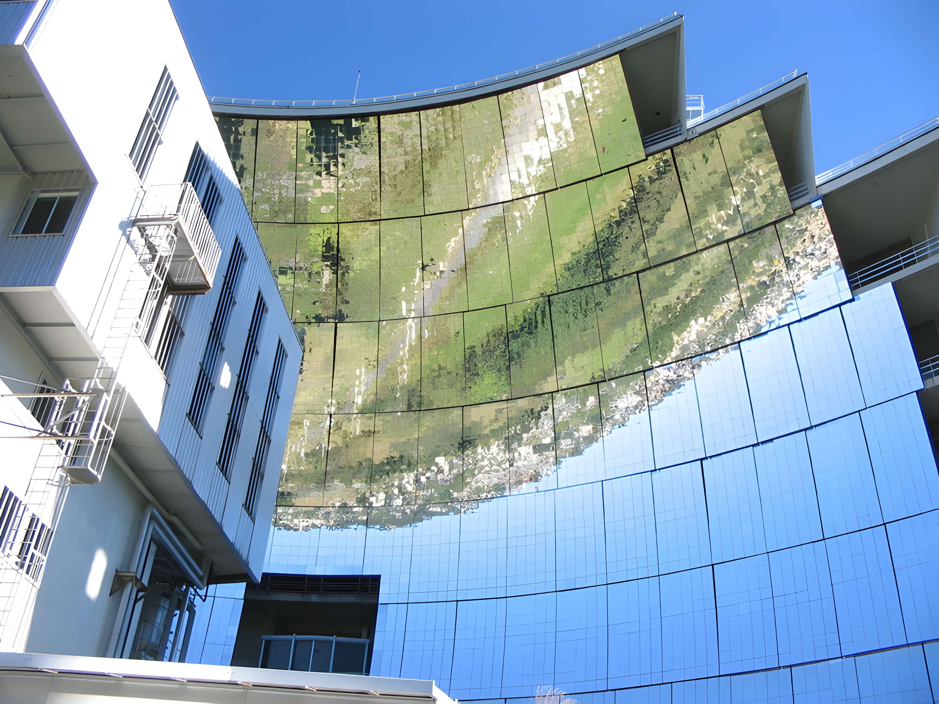 Four solaire d'Odeillo à Font-Romeu-Odeillo-Via