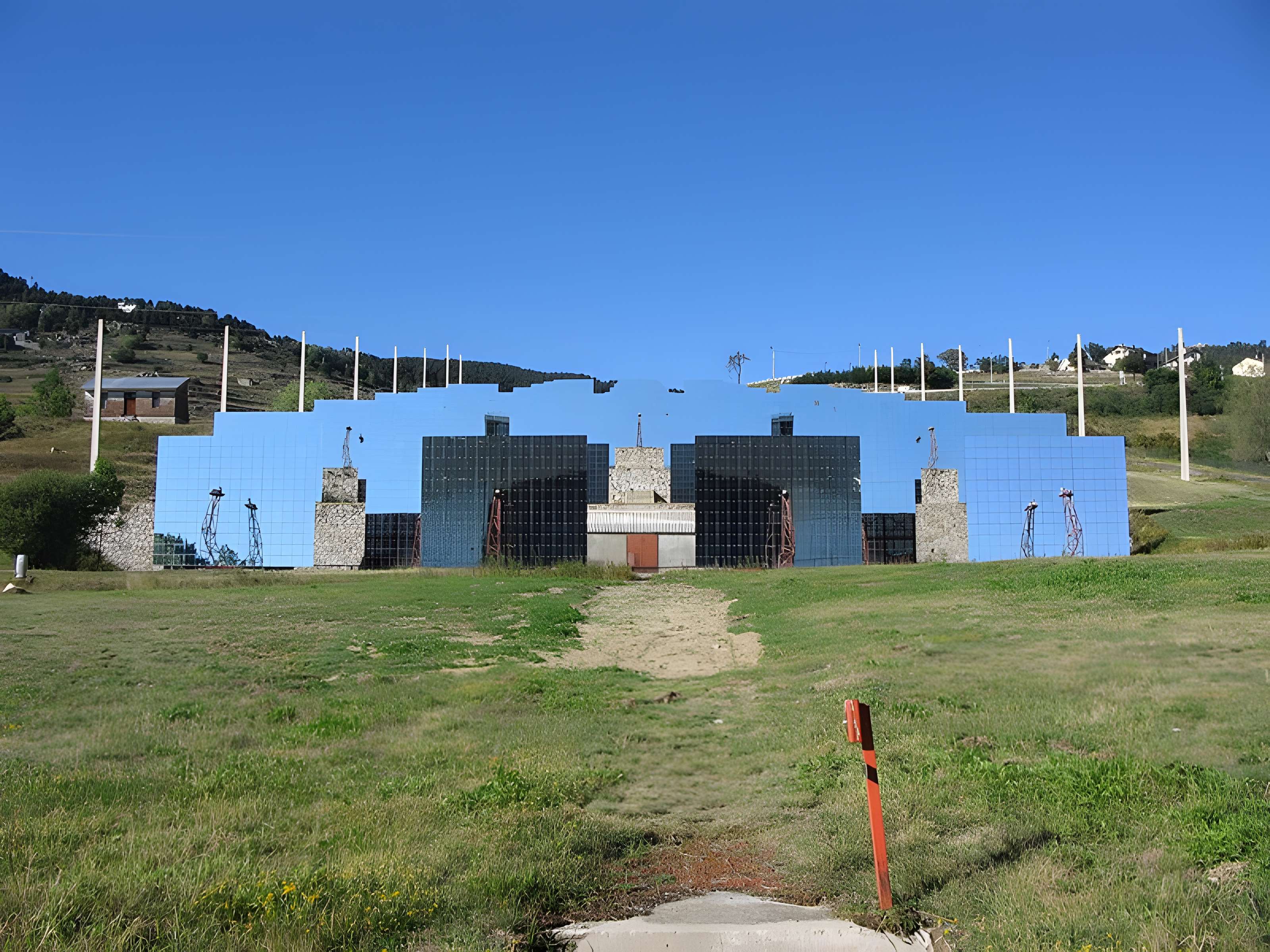 Four solaire d'Odeillo à Font-Romeu-Odeillo-Via