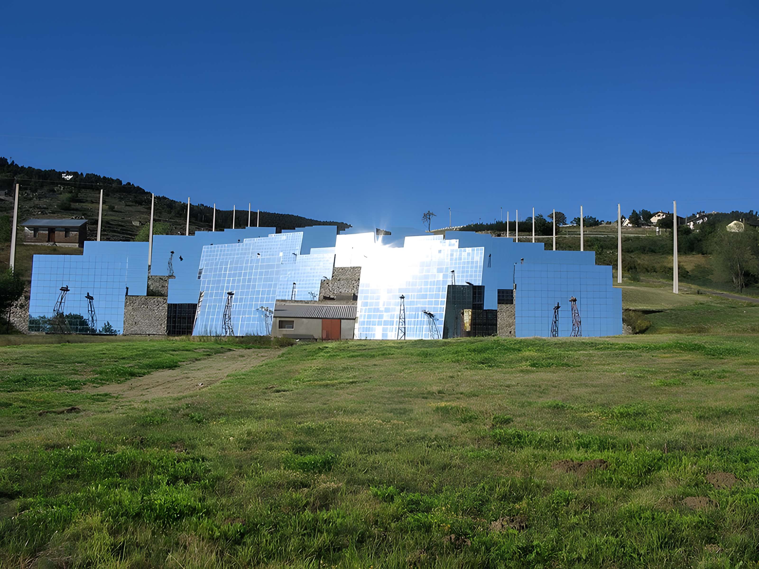 Four solaire d'Odeillo à Font-Romeu-Odeillo-Via