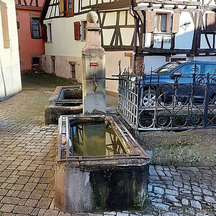 Photo de Fontaine près de la mairie