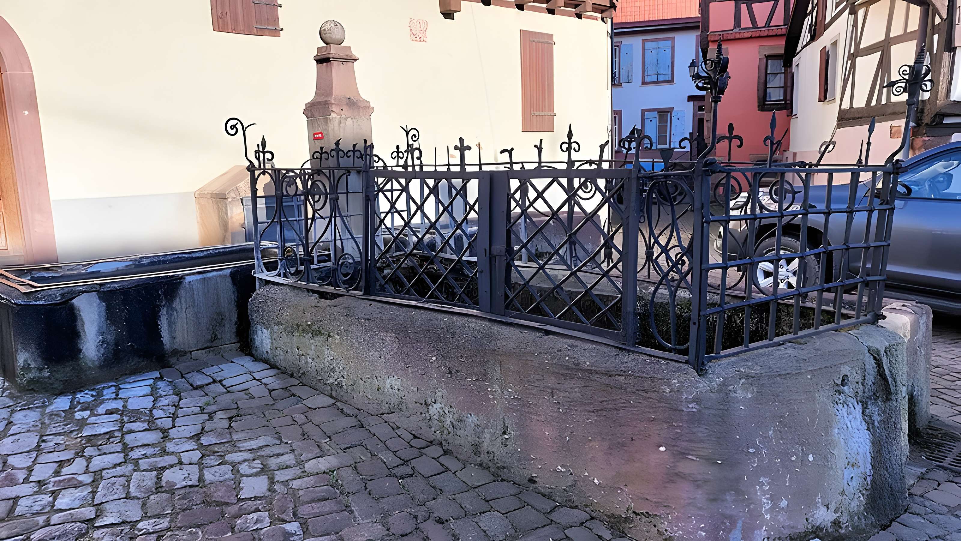 Fontaine près de la mairie
