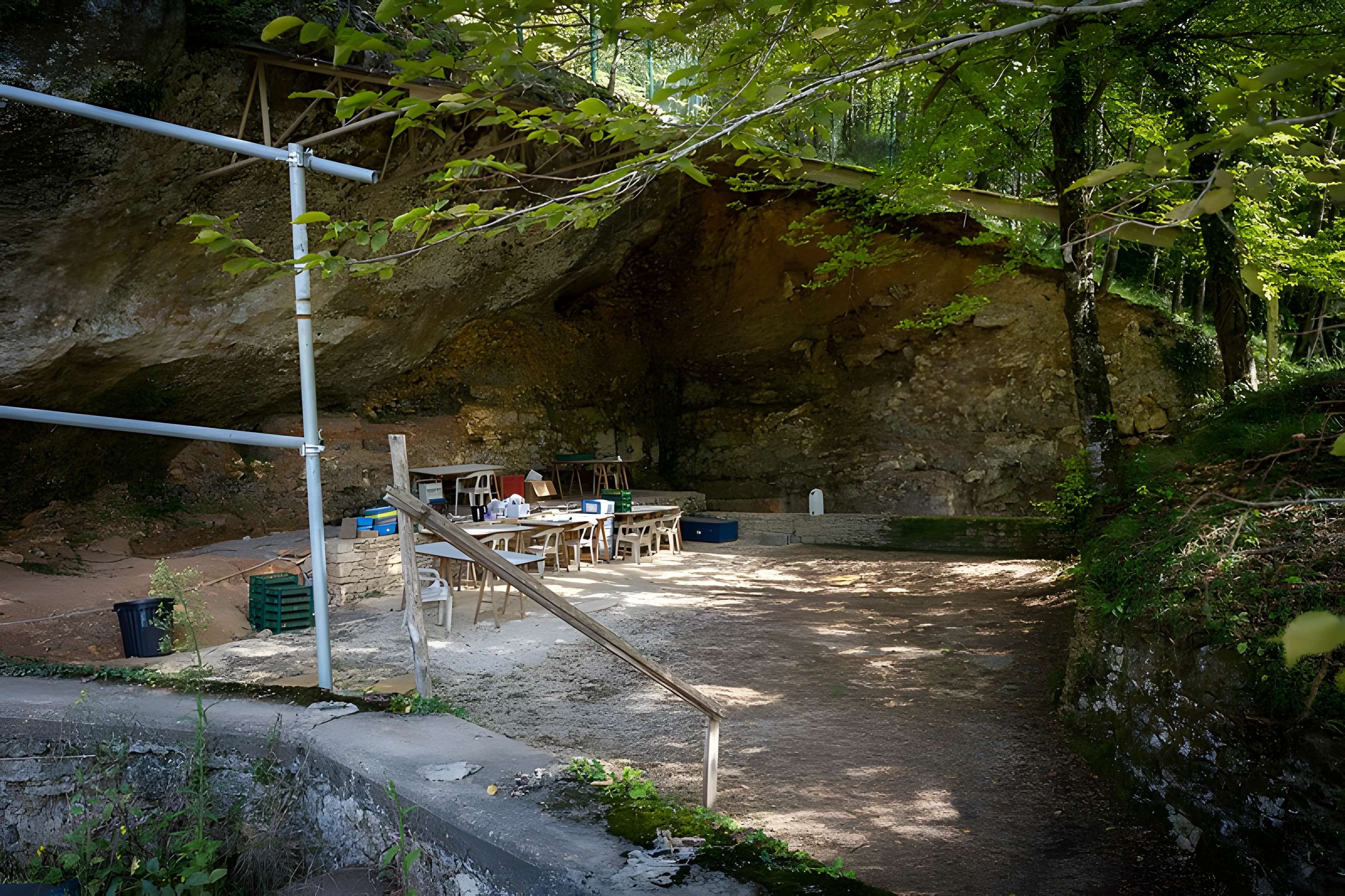 Gisement préhistorique de la Ferrassie à Savignac-de-Miremont