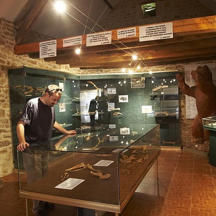 Photo de Gisement préhistorique du Régourdou à Montignac