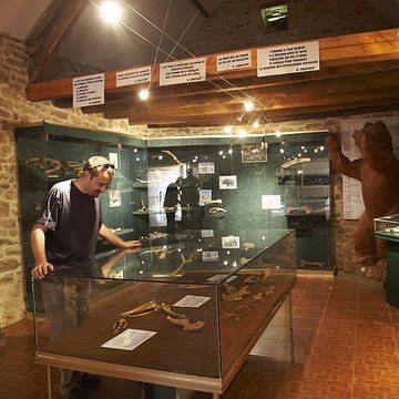 Gisement préhistorique du Régourdou à Montignac