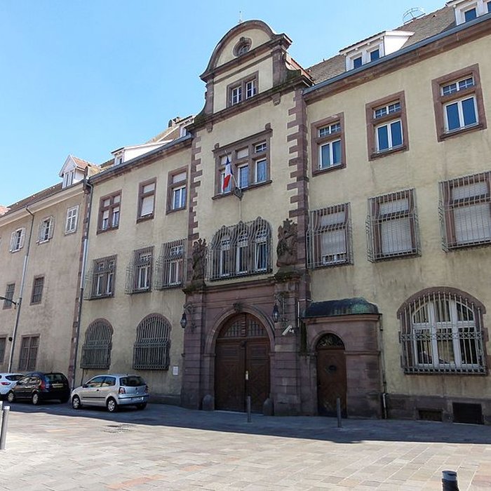 Photo de Ancien collège des Jésuites, puis établissement pénitentiaire
