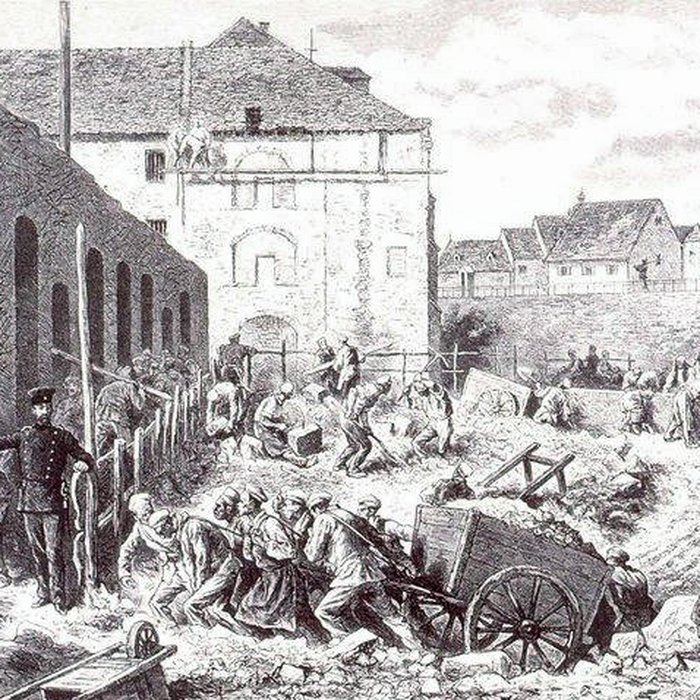 Photo de Ancien collège des Jésuites, puis établissement pénitentiaire