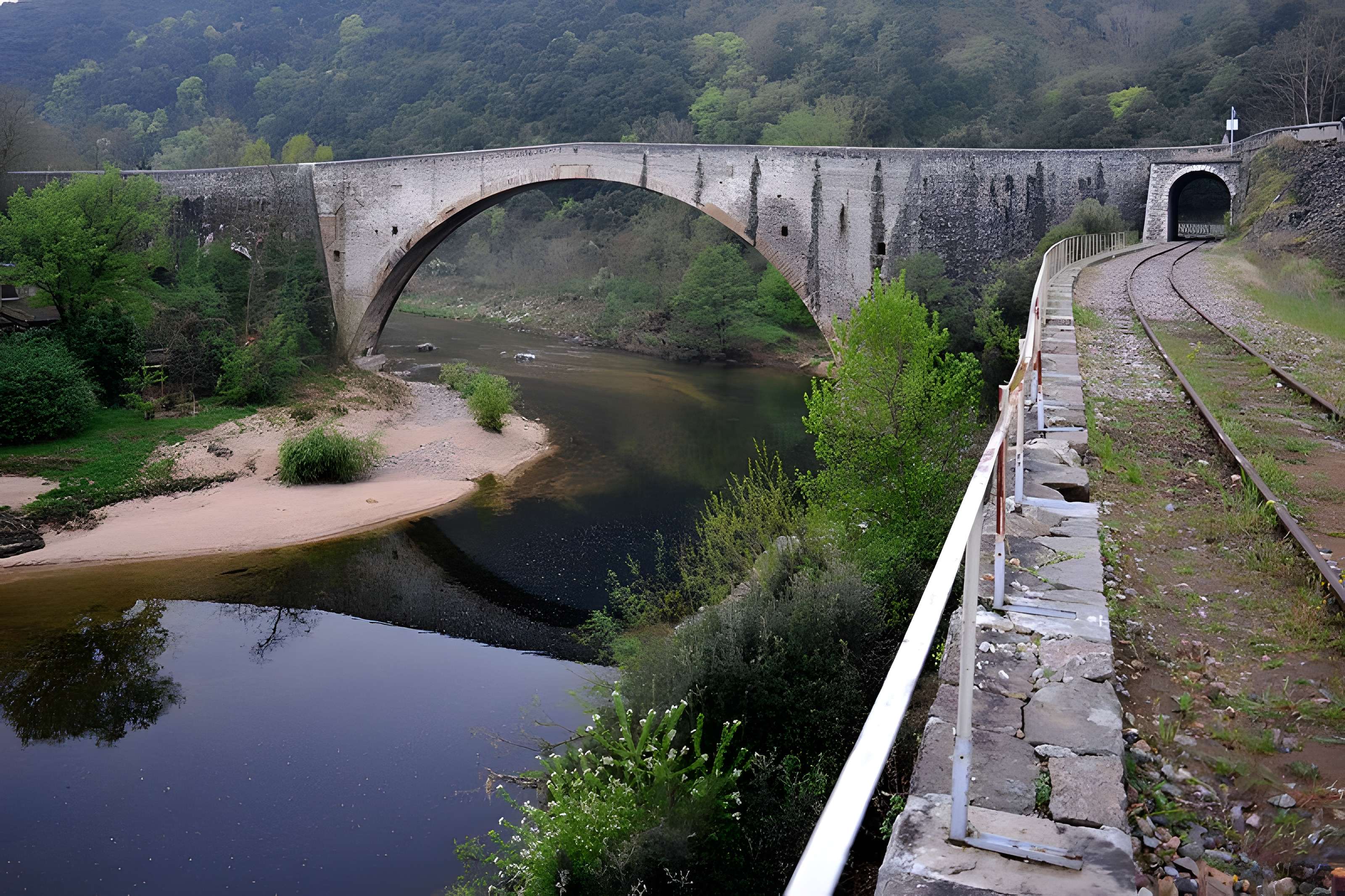 Grand Pont de Saint-Jean-de-Muzols