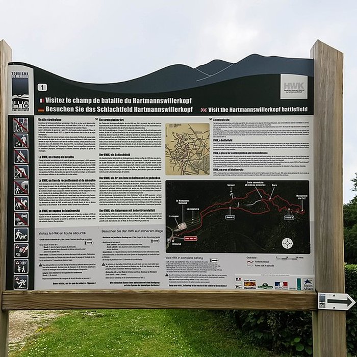 Photo de Champ de bataille de lHartmannswillerkopt dans la forêt communale également sur communes de Soultz-Haut-Rhin, Uffholtz, Wattwiller et Wuenheim