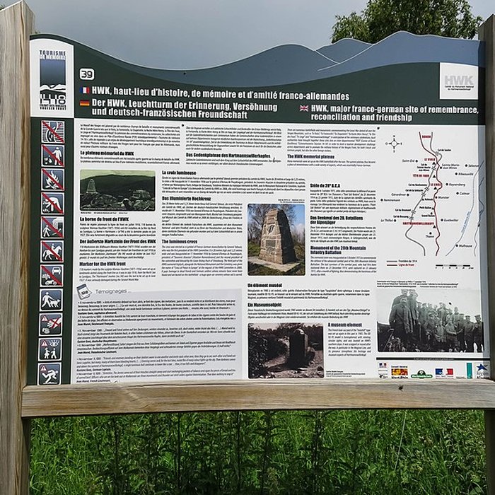 Photo de Champ de bataille de lHartmannswillerkopt dans la forêt communale également sur communes de Soultz-Haut-Rhin, Uffholtz, Wattwiller et Wuenheim