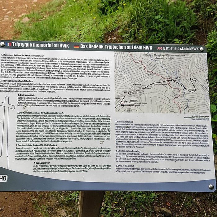 Photo de Champ de bataille de lHartmannswillerkopt dans la forêt communale également sur communes de Soultz-Haut-Rhin, Uffholtz, Wattwiller et Wuenheim