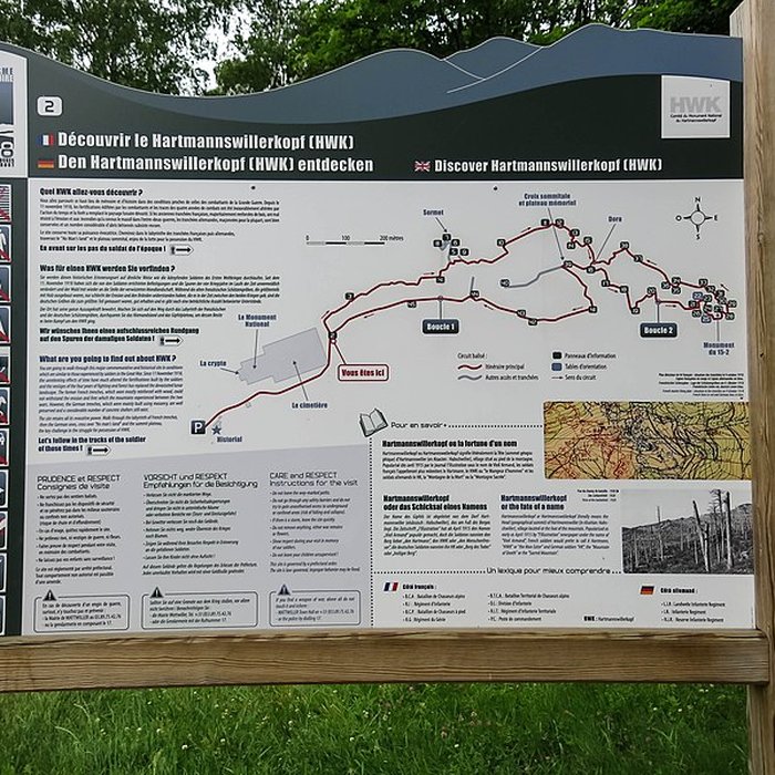 Photo de Champ de bataille de lHartmannswillerkopt dans la forêt communale également sur communes de Soultz-Haut-Rhin, Uffholtz, Wattwiller et Wuenheim