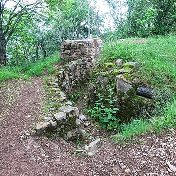 Champ de bataille de lHartmannswillerkopt dans la forêt communale également sur communes de Soultz-Haut-Rhin, Uffholtz, Wattwiller et Wuenheim