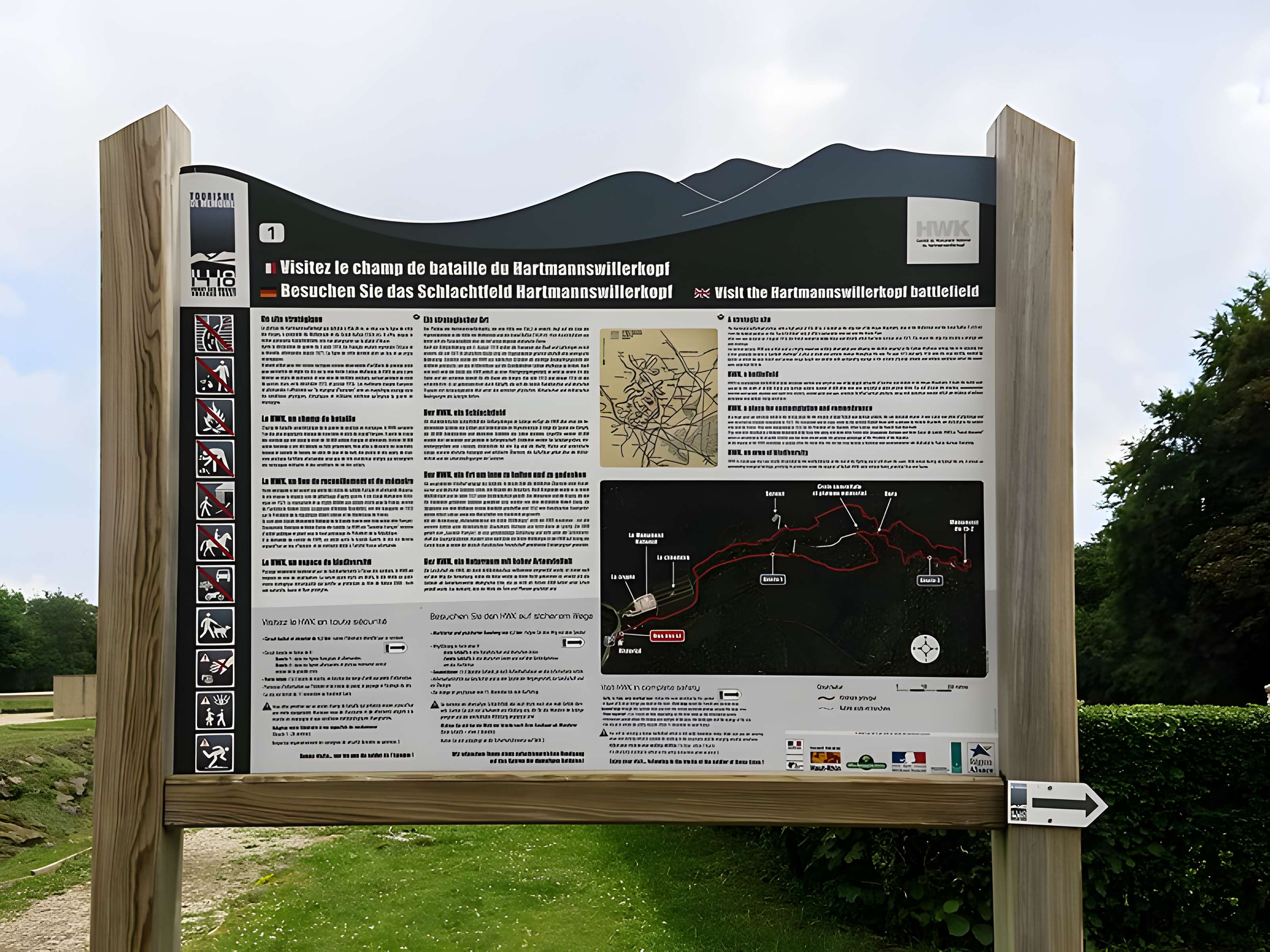 Champ de bataille de l'Hartmannswillerkopt dans la forêt communale (également sur communes de Soultz-Haut-Rhin, Uffholtz, Wattwiller et Wuenheim)