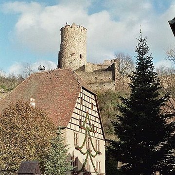 Château dit Schlossberg et enceinte