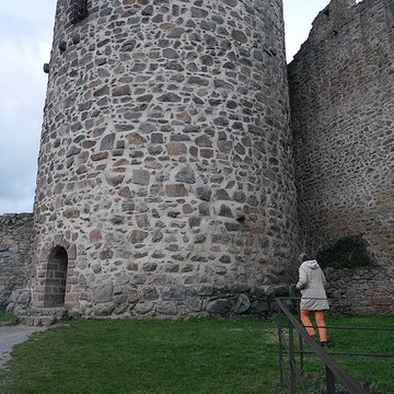 Château dit Schlossberg et enceinte
