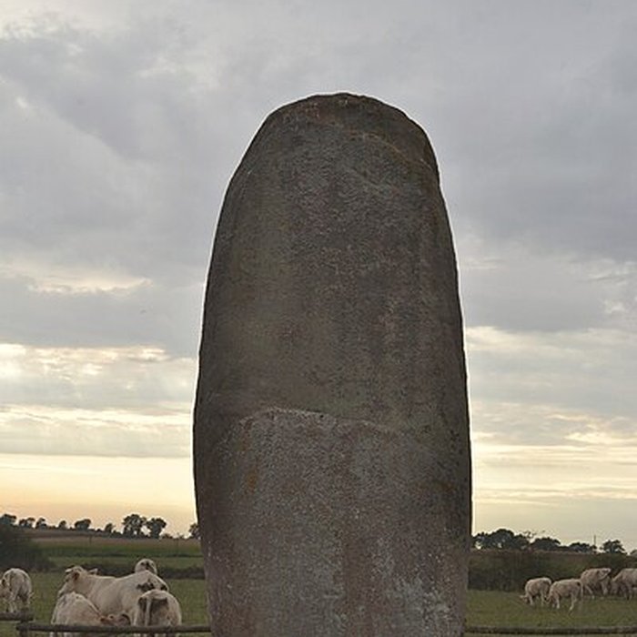 Photo de Grande Pierre Levée de Saint-Macaire-en-Mauges